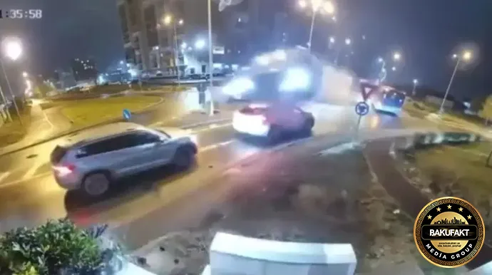 Şəkər komasına düşən sürücünün maşını belə “uçdu” – VİDEO 