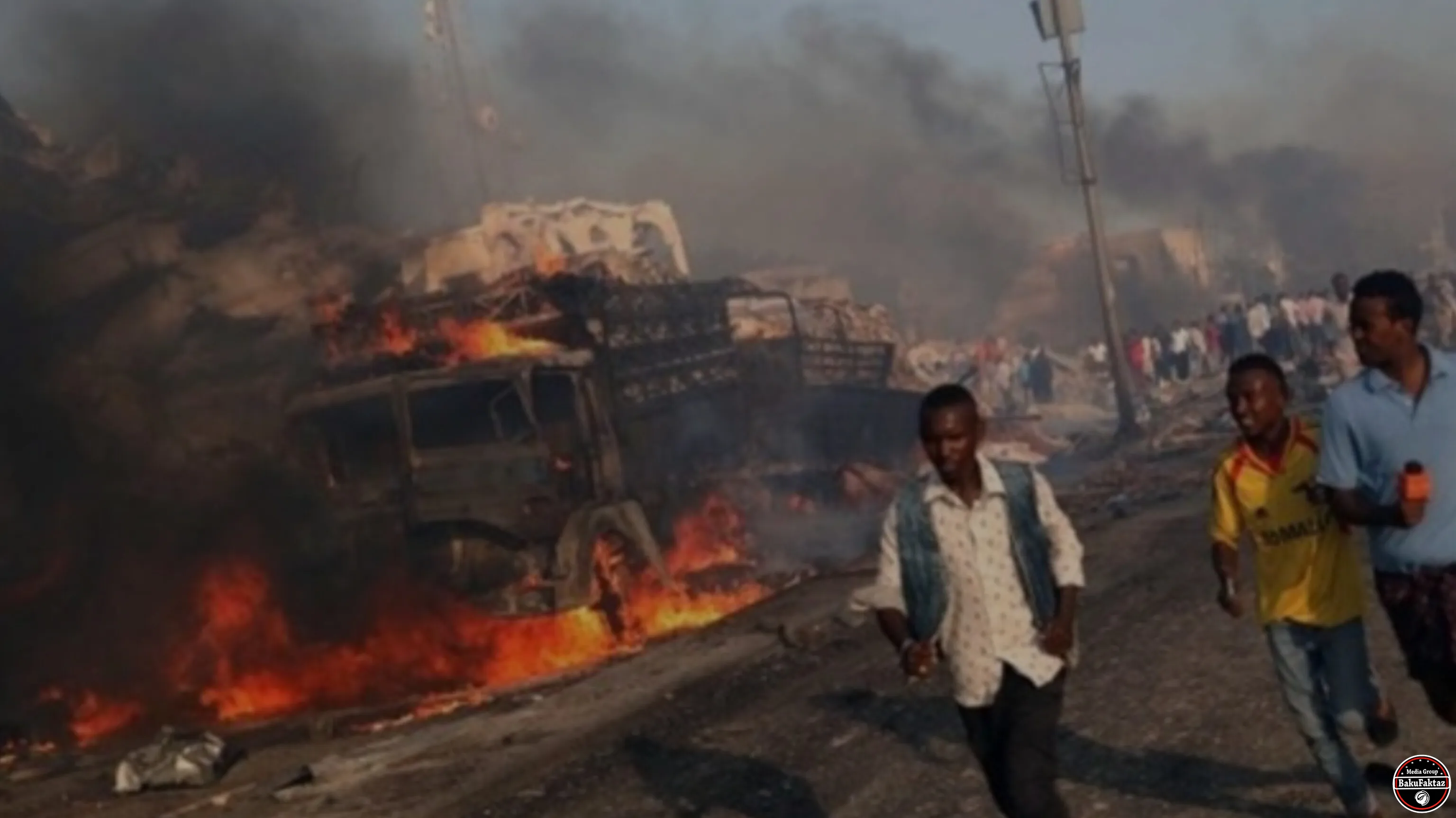 Somalidə deputatın ofisi qarşısında partlayış - 35 ölü