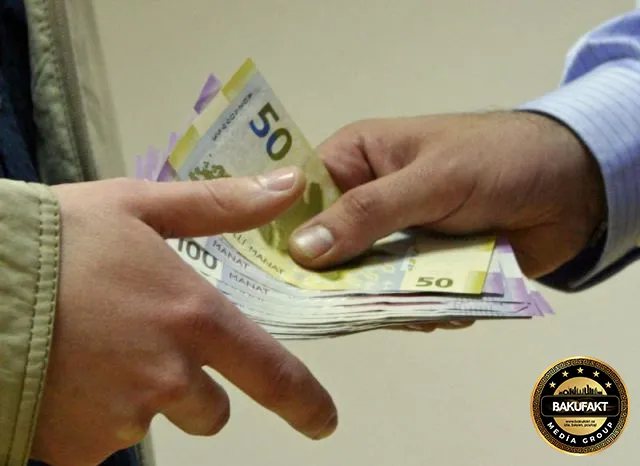 Rüşvət alan rəisin məhkəməsi BAŞLAYIR 