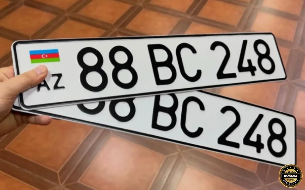 Azərbaycanda yeni nömrə nişanlarının verilməsinə başlanıldı 