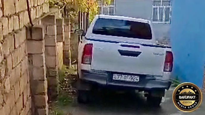 Masazırda dar küçəni zəbt edib günlərlə “yoxa çıxdı” - 77-AF-924 - VİDEO