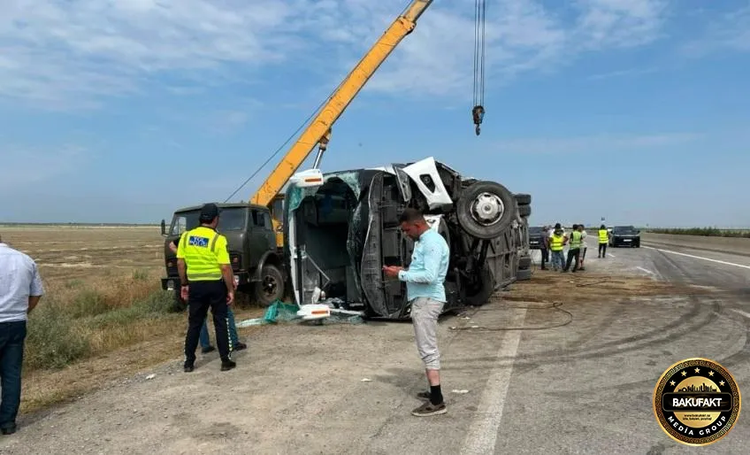 Hacıqabulda sərnişin avtobusu aşdı - 30-dan çox yaralı var