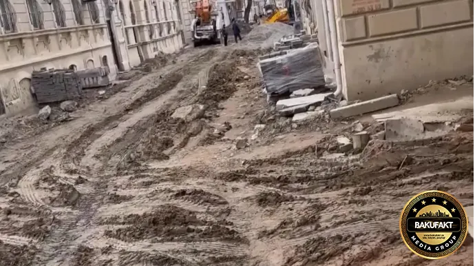 Piyadalaşdırılan küçədə təmir işləri niyə dayandırlıb? – RƏSMİ AÇIQLAMA