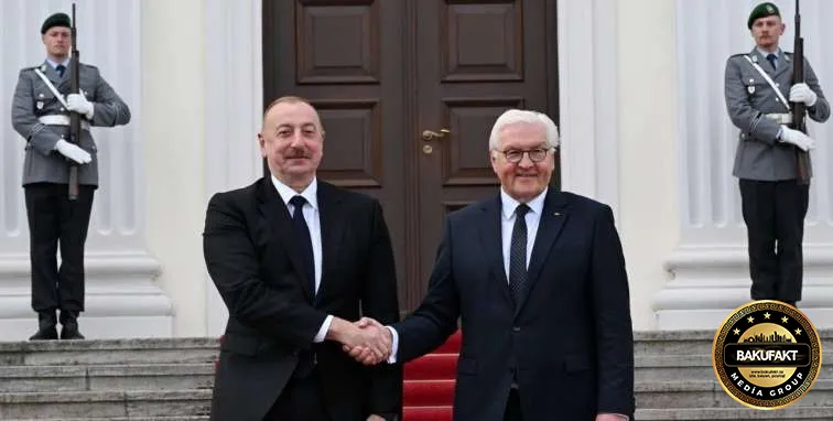 Prezidentlərin təkbətək görüşü keçirilir